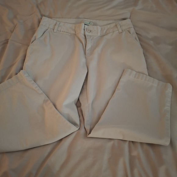 Caribbean Joe Women's Light Khaki Corded Chinos - Picture 4 of 8